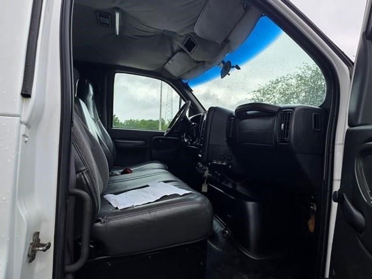 2007-gmc-topkick-c8500-image-48