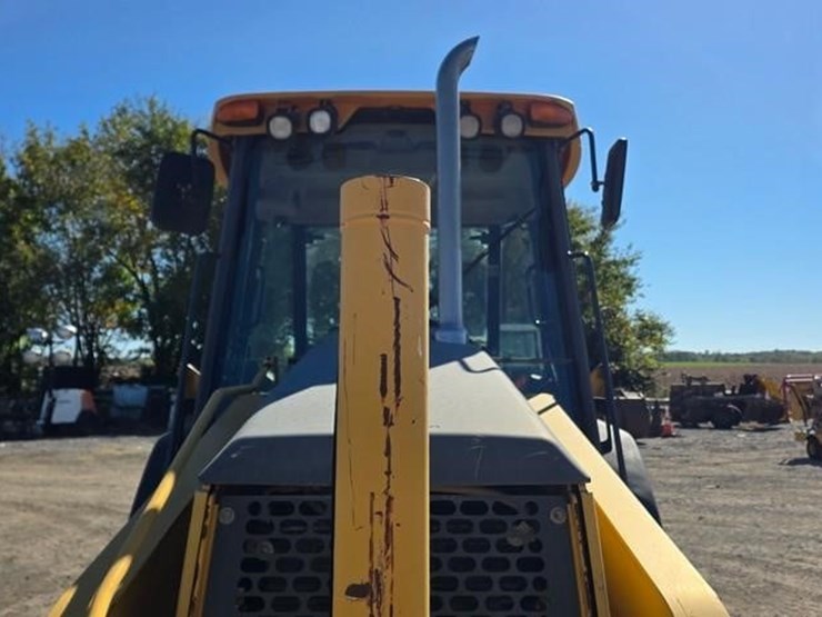 2006-deere-310sg-image-54