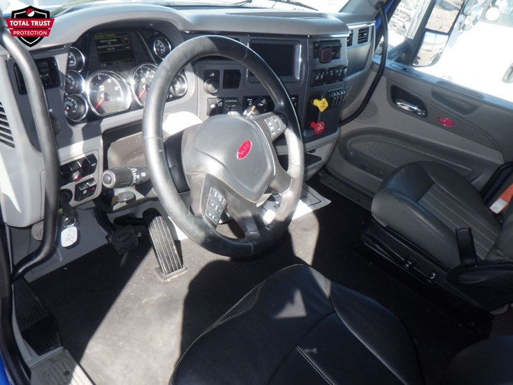 2020-peterbilt-579-image-18