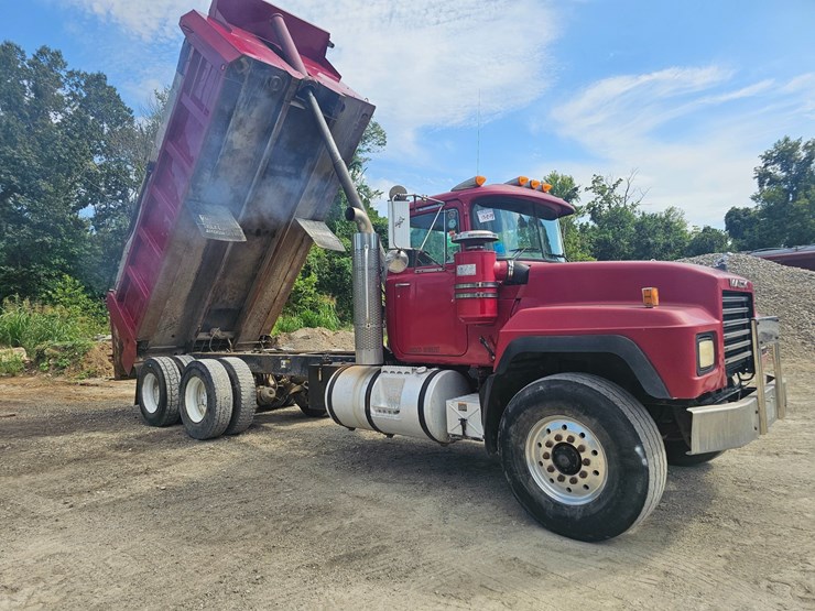 #15804-•-1998-mack-rd688s-dump-truck-image-81