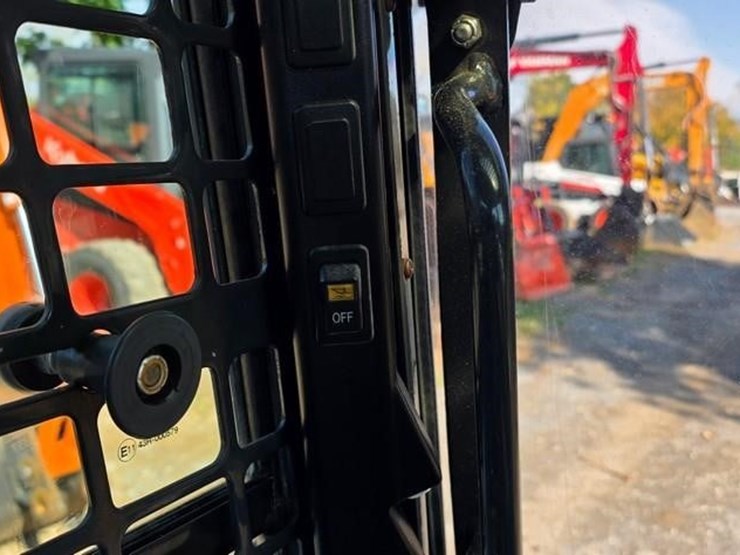 2016-bobcat-t650-image-53