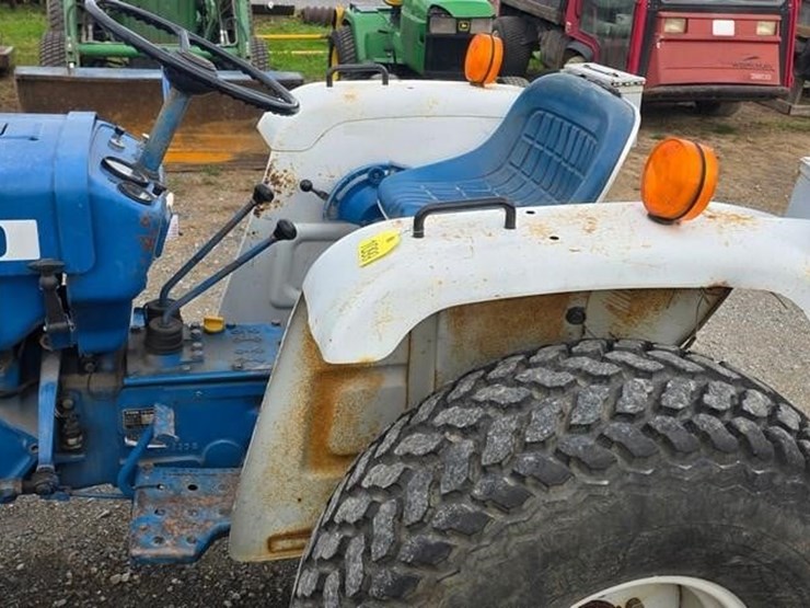ford-1700-image-11