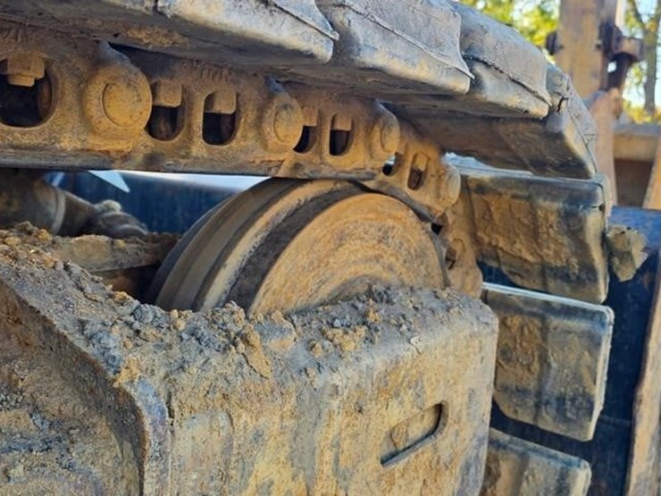 2015-deere-135g-image-22