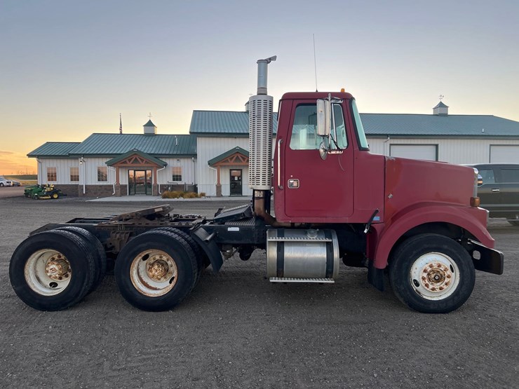 1989-white-gmc-day-cab-image-4