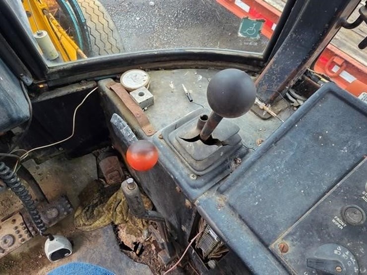 deere-710b-image-64
