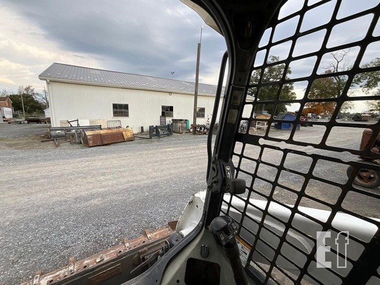 2010-bobcat-t650-image-36