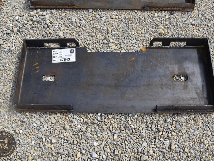 kit-containers-skid-steer-weld-on-attachment-plate-47543-image-1