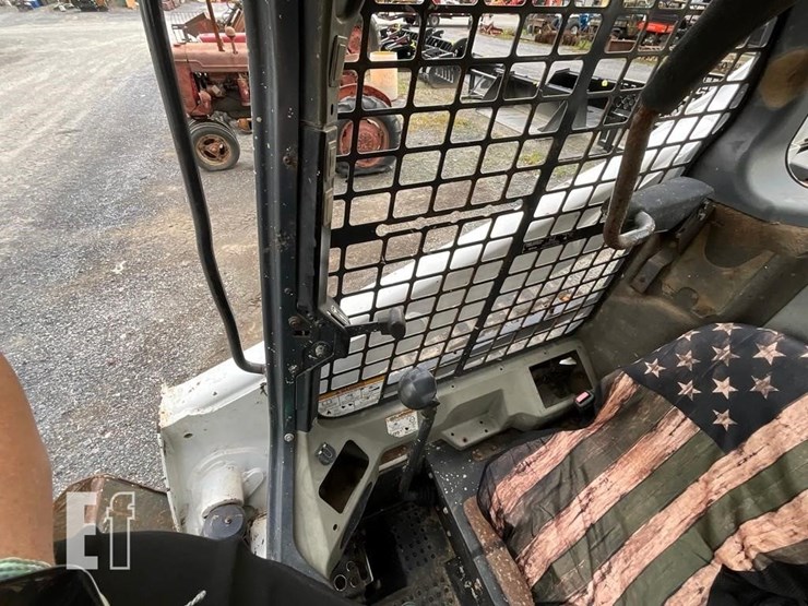 2010-bobcat-t650-image-33