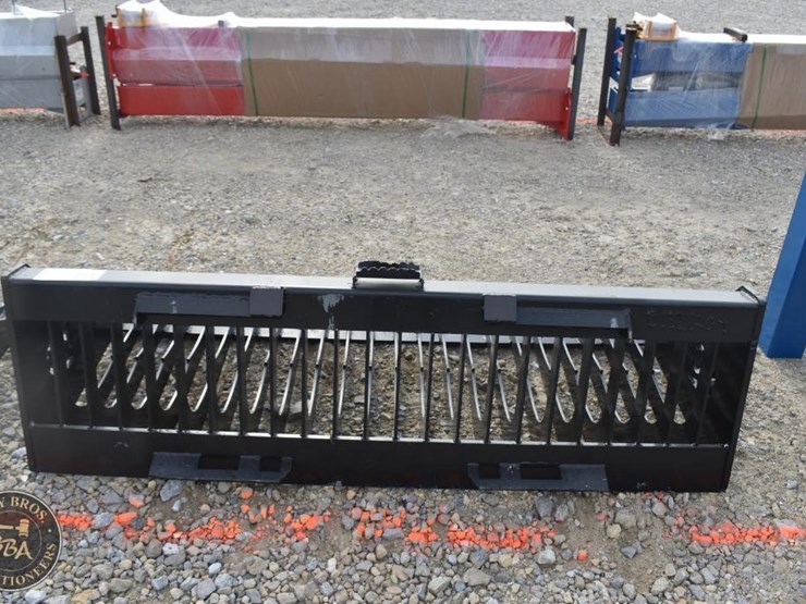 kit-containers-skeleton-rock-bucket-attachment-47504-image-2