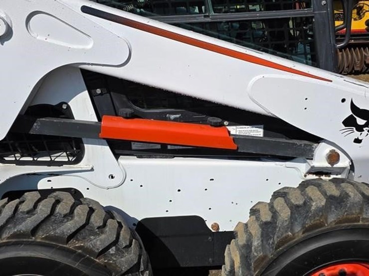 2016-bobcat-s650-image-12