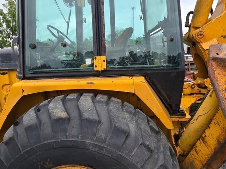 deere-710b-image-36