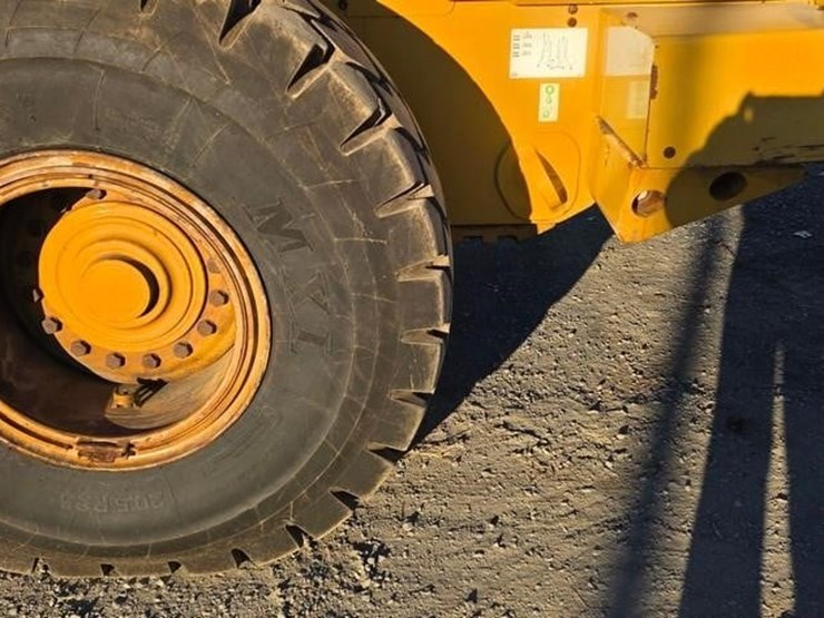 2015-caterpillar-938m-image-26