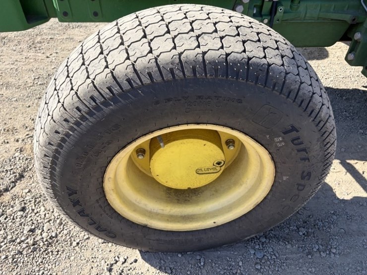 2013-john-deere-5085m-image-12