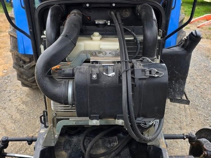 new-holland-t5040-image-38