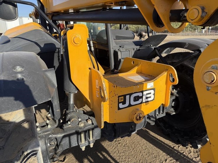 2018-jcb-509-42-telescopic-reachlift-image-22