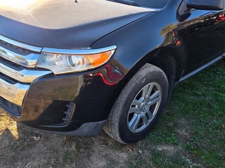 2011-ford-edge-se-image-22