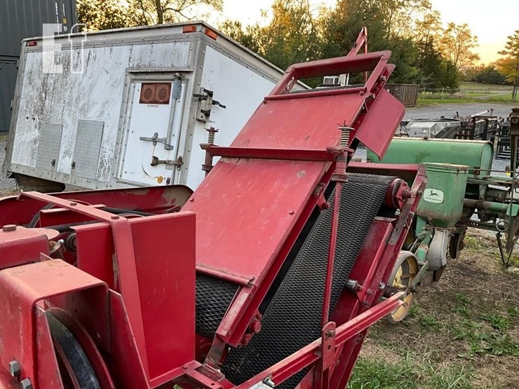 new-holland-hayliner-273-image-10