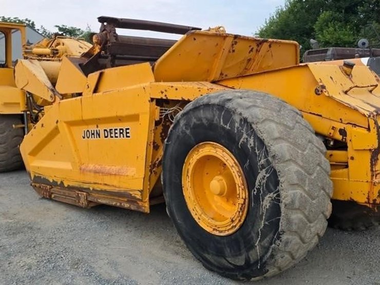 1984-deere-762a-image-4