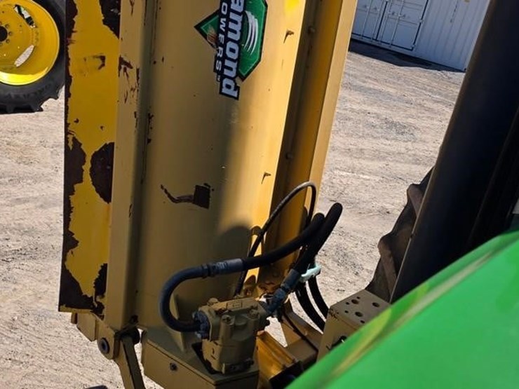 2019-john-deere-5100e-image-44