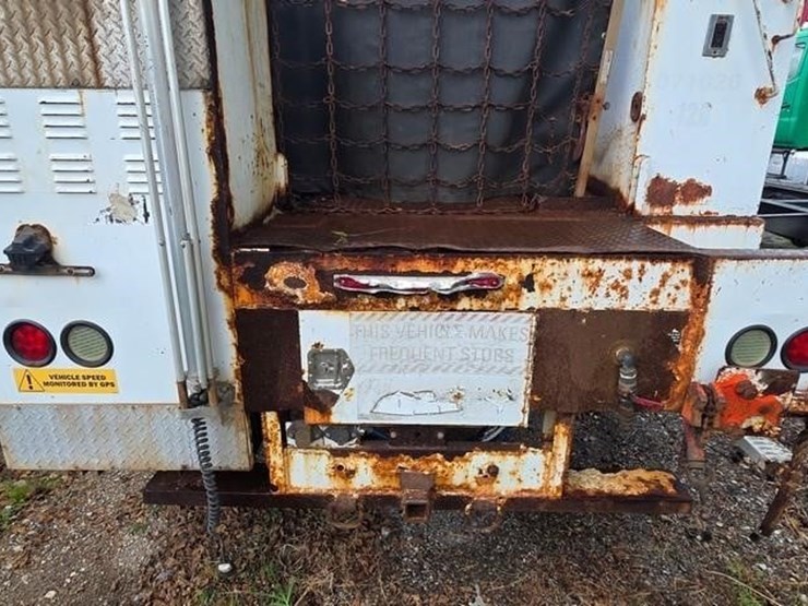 2007-gmc-topkick-c8500-image-19