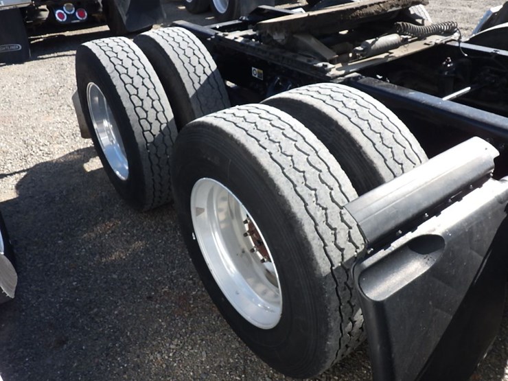 2021-kenworth-t680-image-4