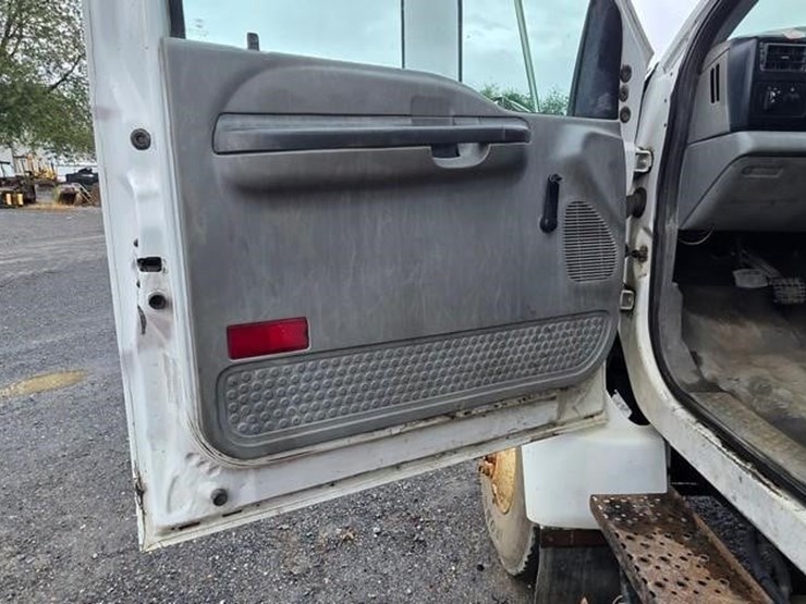 2006-ford-f750-sd-image-45
