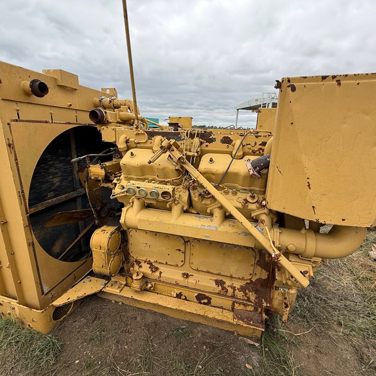 CATERPILLAR D379