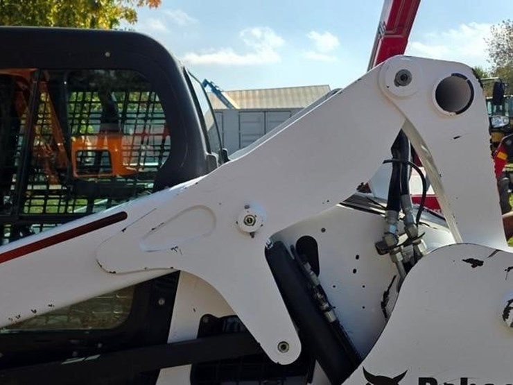 2016-bobcat-t650-image-26