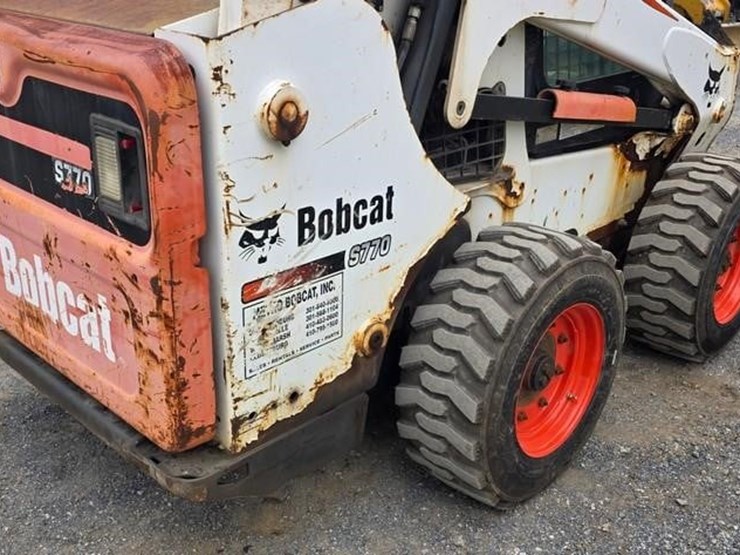 2014-bobcat-s770-image-17