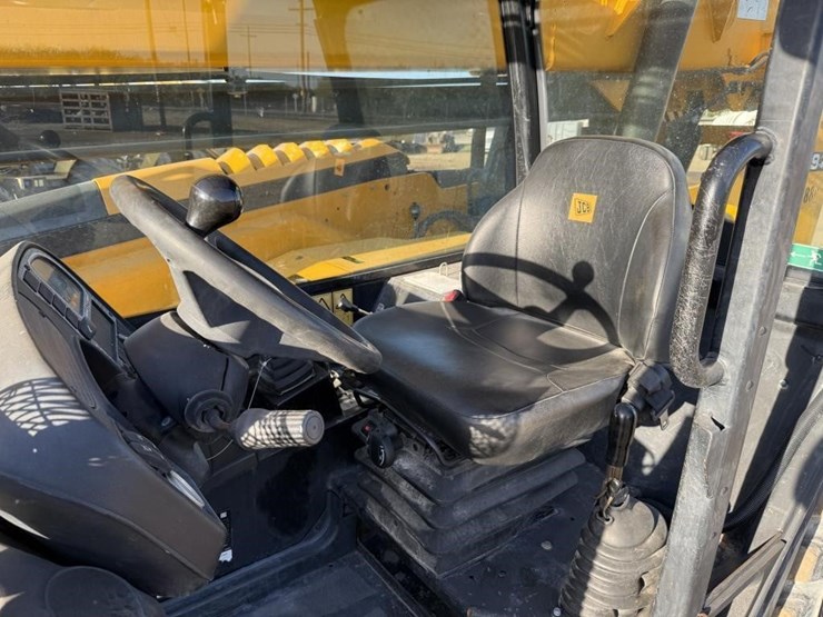 2018-jcb-509-42-telescopic-reachlift-image-7