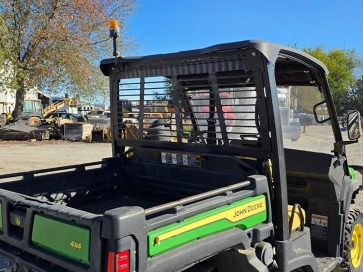 2021-john-deere-gator-xuv-835e-image-13