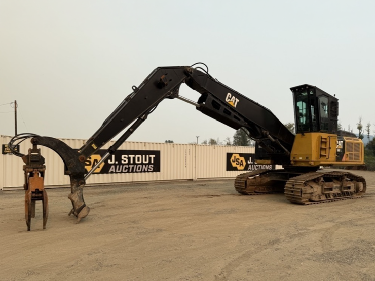 2013-caterpillar-568-image-1