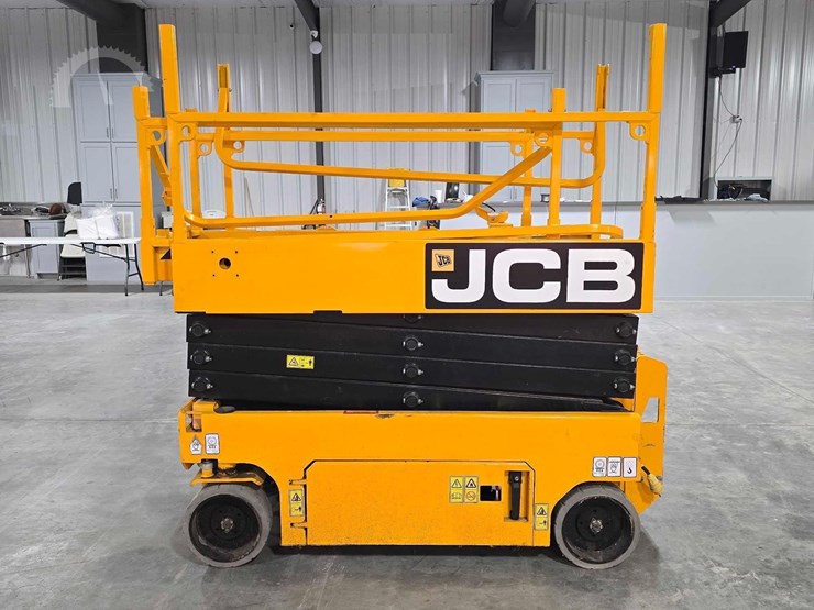 2023-jcb-s1930e-image-5