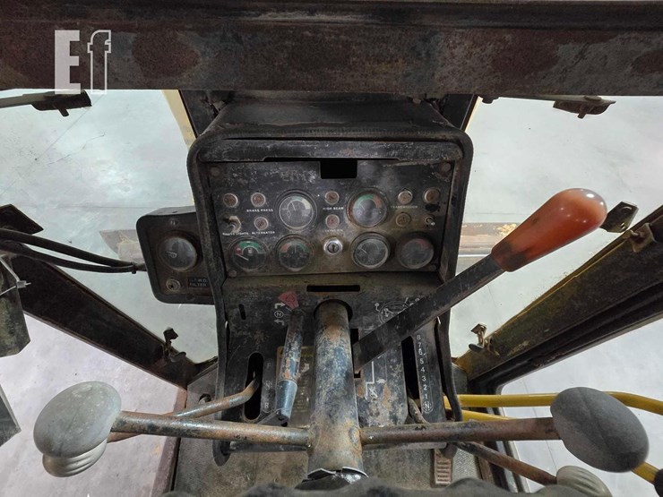 1979-deere-772a-image-19