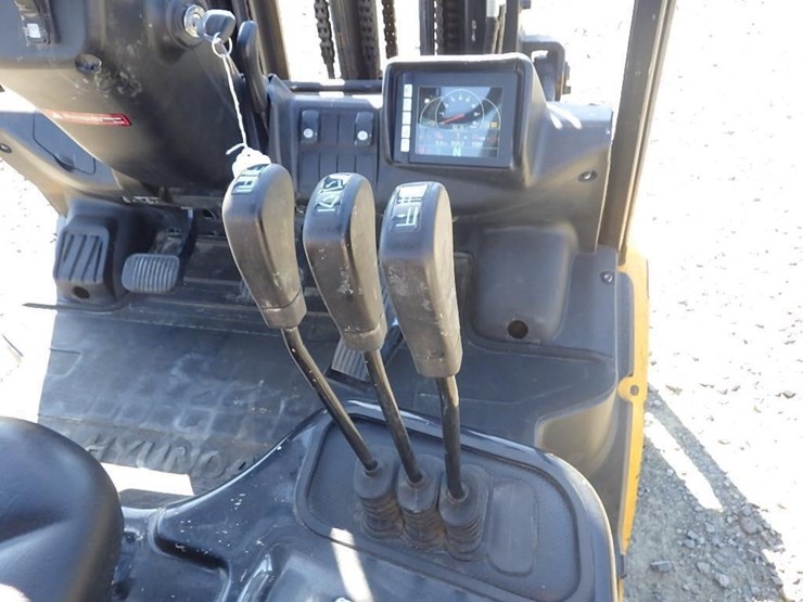2023-hyundai-30l-9a-forklift-image-18