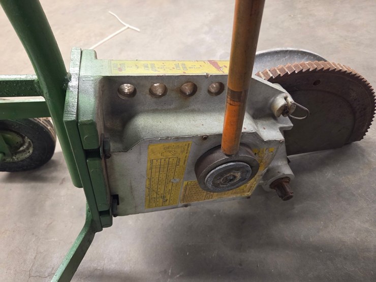 #92-•-greenlee-1818-pipe-bender-image-4