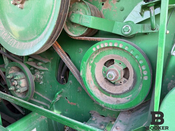 2012-john-deere-s670-combine-image-104