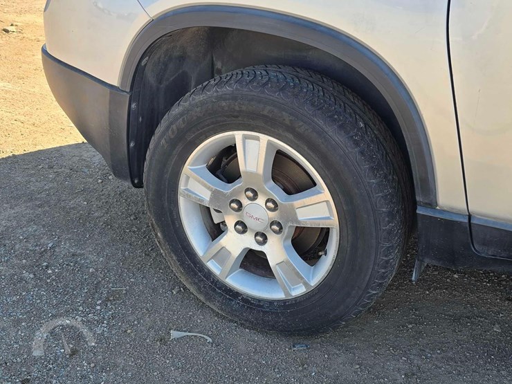 2009-gmc-acadia-image-17