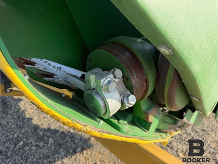 2021-john-deere-635f-header-image-16