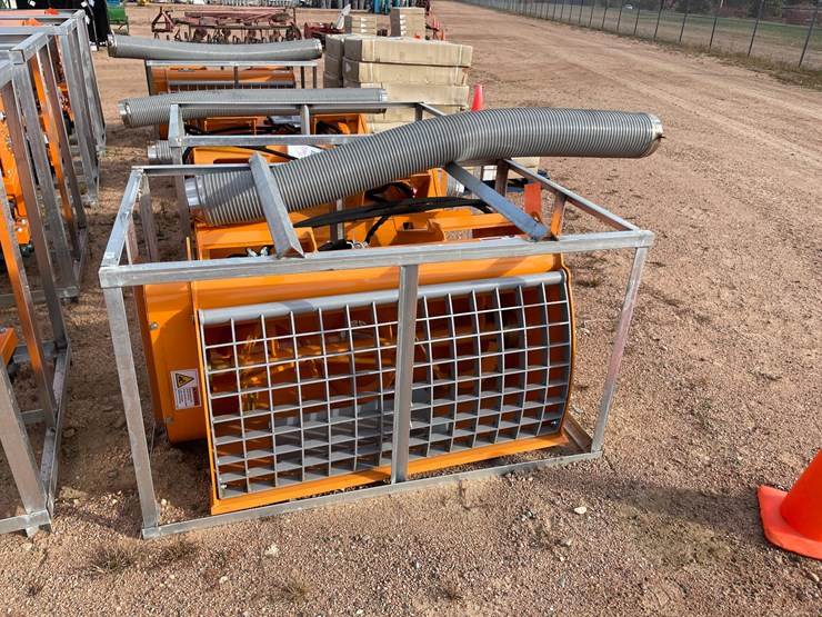 #4068-•-landhonor-double-discharge-concrete-mixer-attachment-image-8