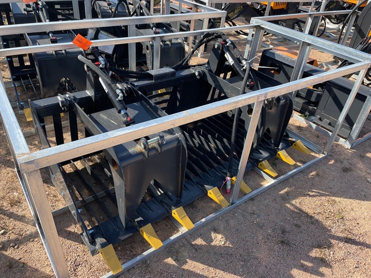 #4080-•-landhonor-72"-skeleton-hydraulic-grab-bucket-attachment-image-7