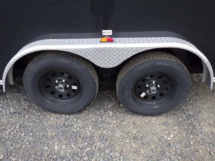 2027-royal-lcht35-7.516v-86-t/a-enclosed-trailer-image-9