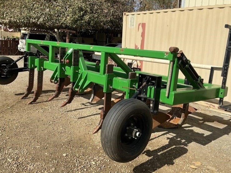 custom-3-pt-3-row-60"-drip-tape-retriever-image-1