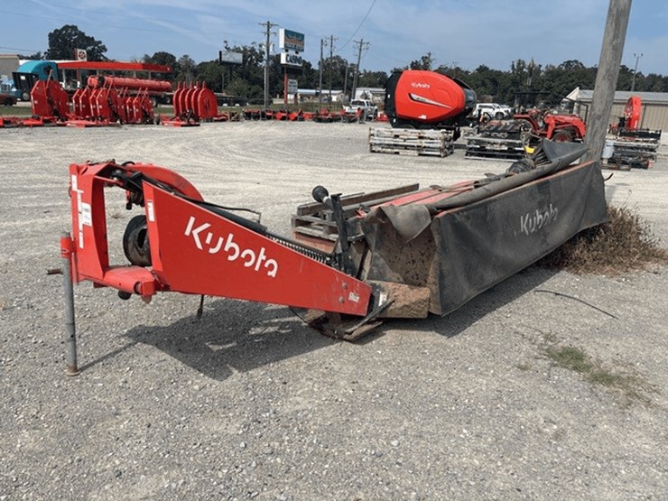 kubota-dm2032-3-point-hitch-disc-mower-image-1