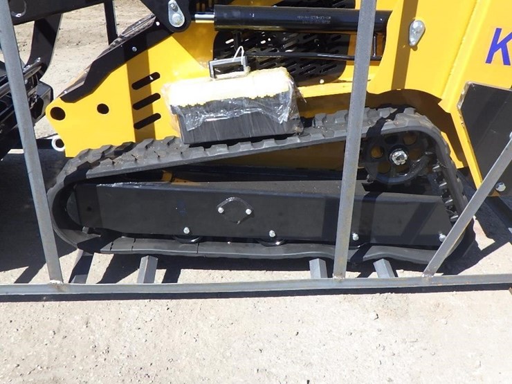 2026-cfg-kjt27-skid-steer-loader-image-8