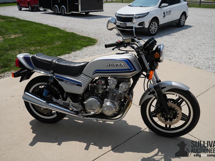 run-#150---1981-honda-cb750f-super-sport-motorcycle-image-4