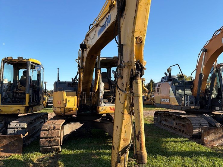 komatsu-pc138us-lc-2-image-2