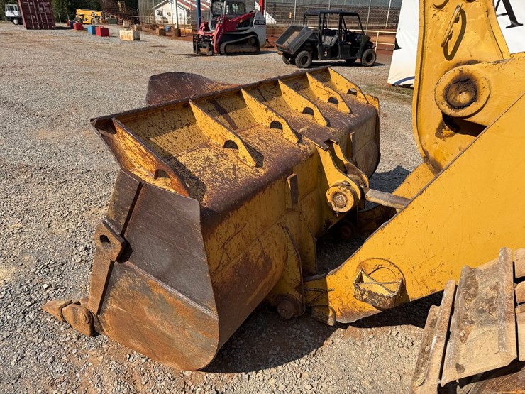 #4088-•-caterpillar-963-crawler-loader-image-13