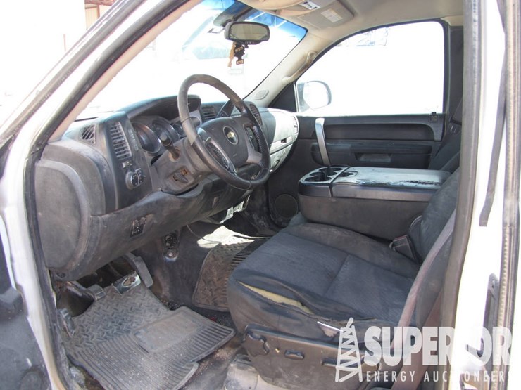 2012-chevrolet-2500hd-4-wd-extended-cab-pickup-image-5