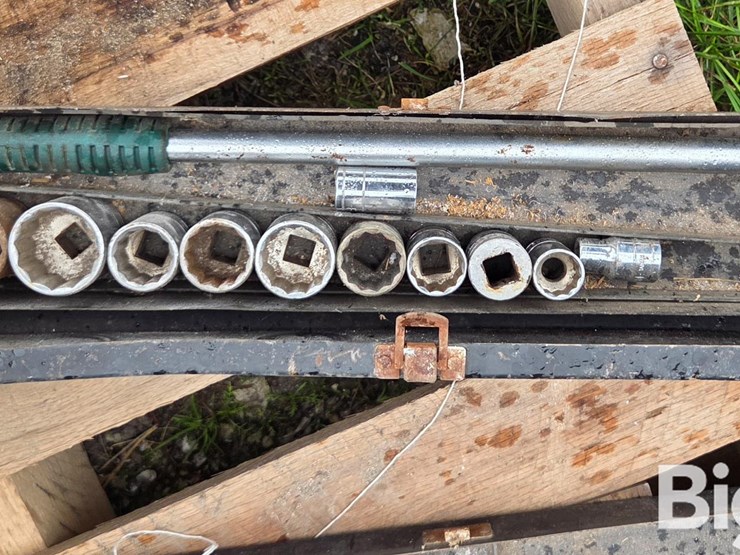 pallet-of-misc-tools-image-14